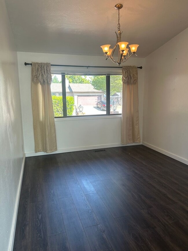 Building Photo - 2774 Jessica Cir
