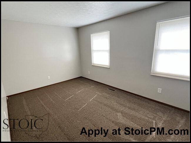 Building Photo - 3169 Earlington Ln
