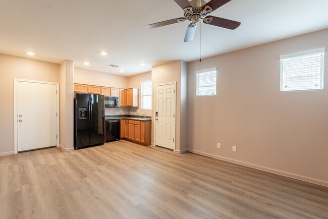 Building Photo - Two homes in one!