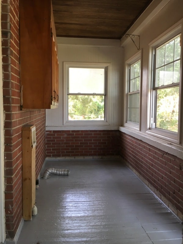 Building Photo - Great Single Family Home Walking Distance to Park Circle