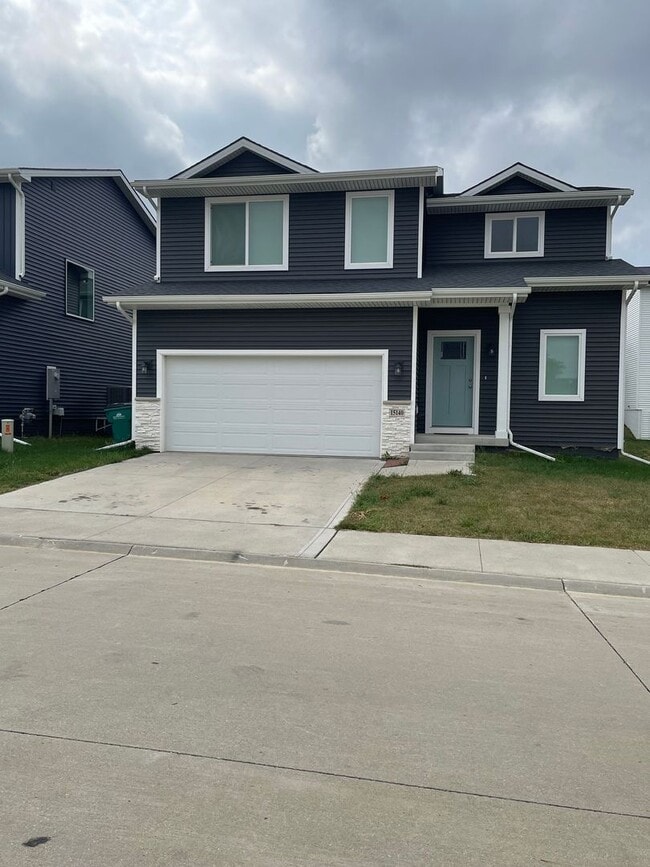 FREE RENT SPECIAL! 3 bedroom 2.5 bath Sin... - FREE RENT SPECIAL!  3 bedroom 2.5 bath Sin...