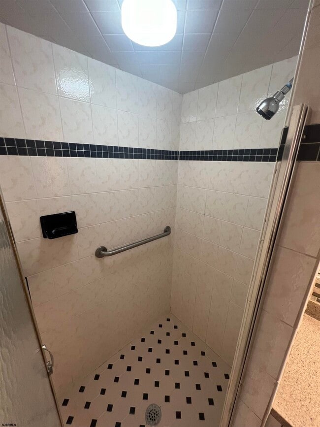 Building Photo - 239 N Derby Ave