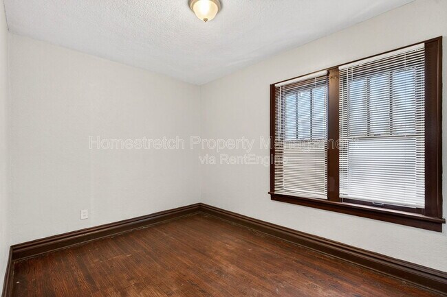 Building Photo - 5944 Thekla Ave