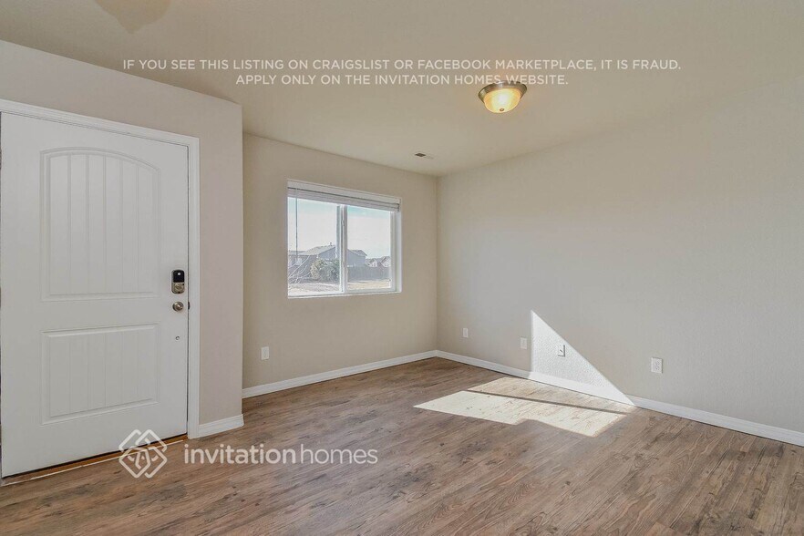 Building Photo - 3614 Saguaro Cir