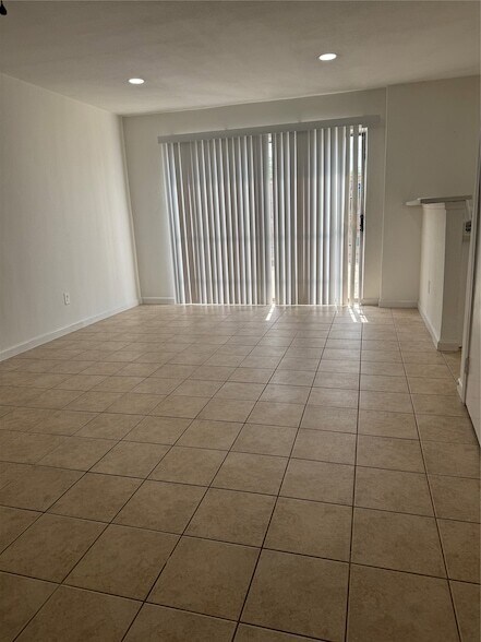 Building Photo - 6645 Wanda Ln