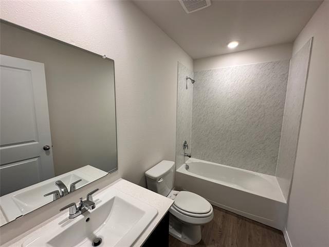 Building Photo - 1141 Northfield Dr