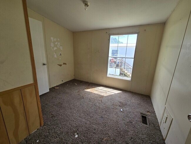 Building Photo - 2416 Cattail Cir