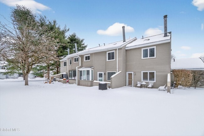 Building Photo - 17 Derby Dr