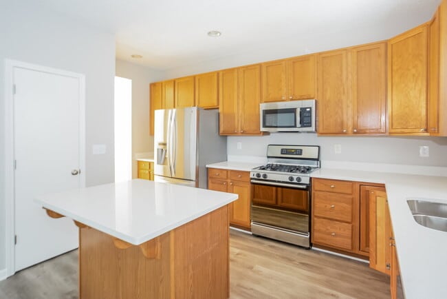 Building Photo - 5830 Dove Point Dr SW