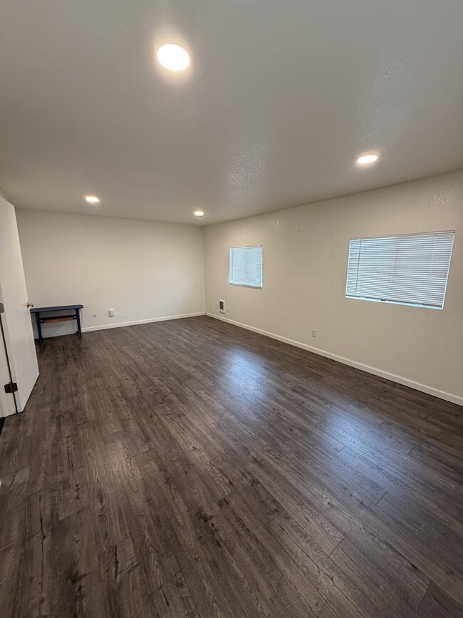 Building Photo - 2409 Pomo Ct