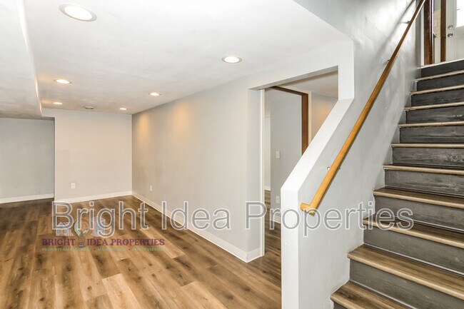 Building Photo - Pleasant Avenue - 9602