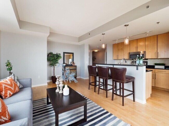 Building Photo - 929 Portland Ave