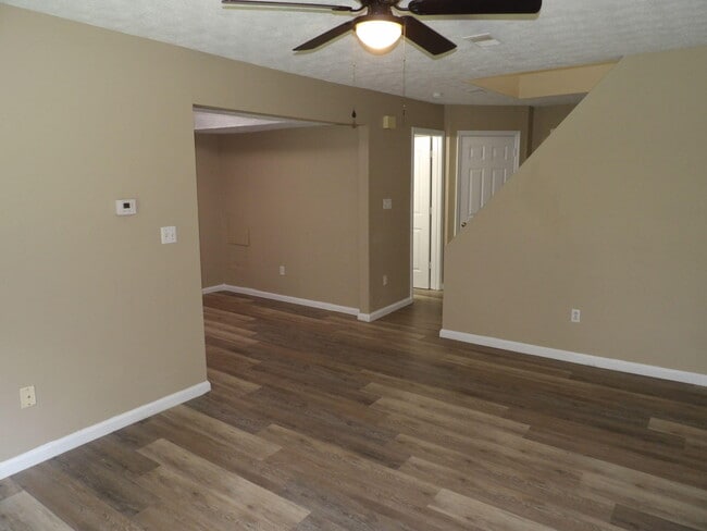 Building Photo - 326 Bypass Plaza Dr