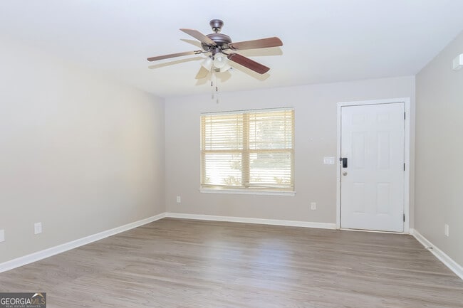 Building Photo - 128 Pristine Dr
