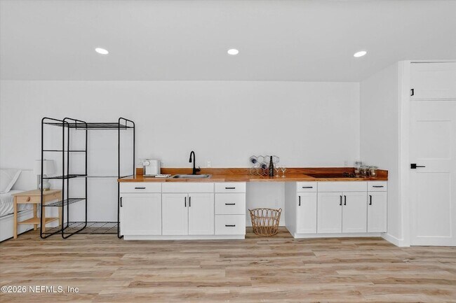 Building Photo - 8778 Waterfront Terrace