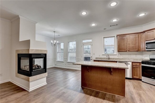 Building Photo - 979 Parkside Wood Ct