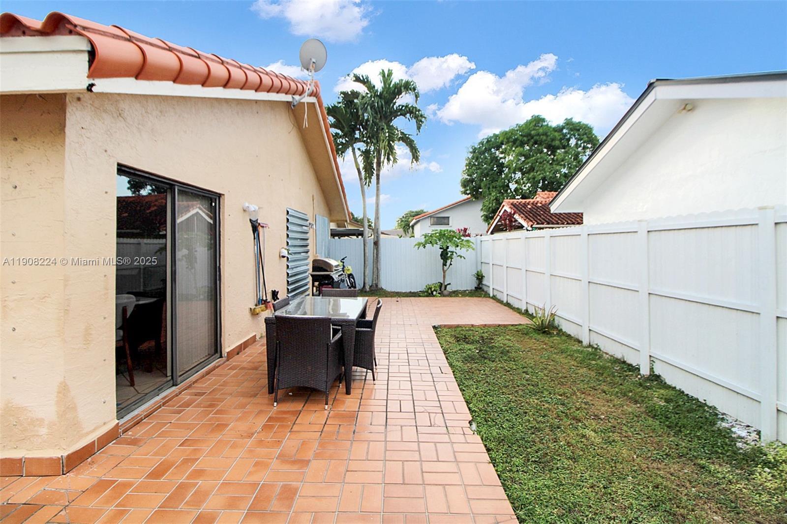 Building Photo - 13625 SW 99th Ter