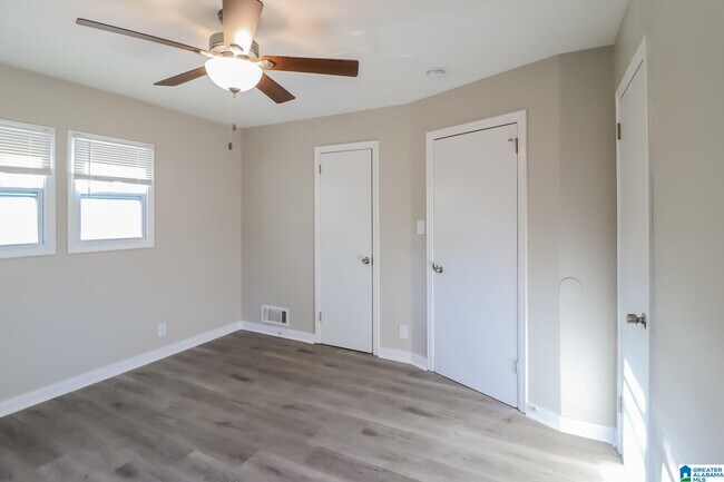 Building Photo - 145 Gurley Ln