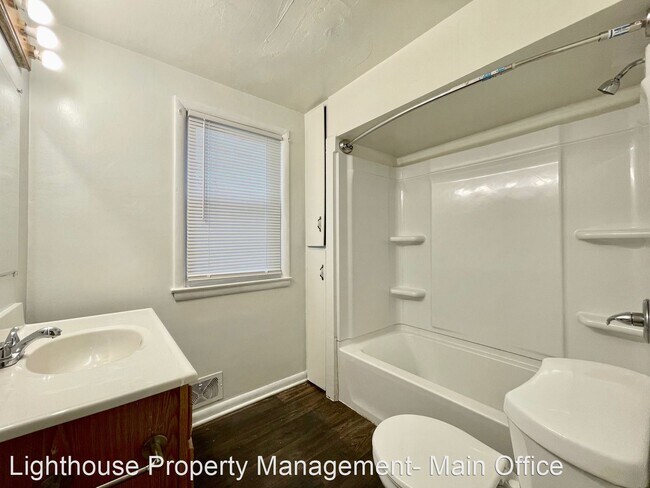 Building Photo - 4 br, 1.5 bath House - 1325 Dickinson St SE