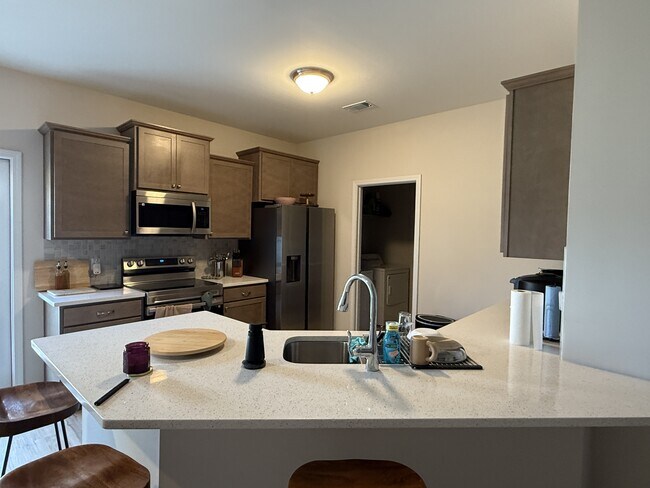 Building Photo - 2998 Arnall Dr