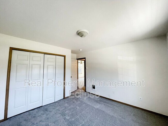 Building Photo - 1427 Virginia Ave