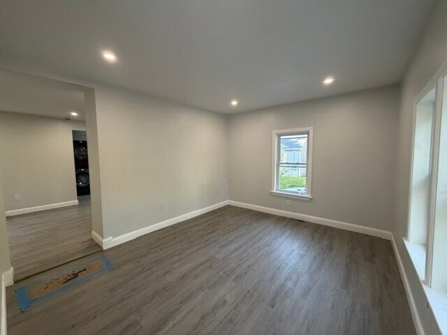 Building Photo - 73 Draper Ave