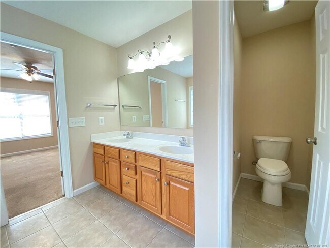 Building Photo - 89 Person Ct