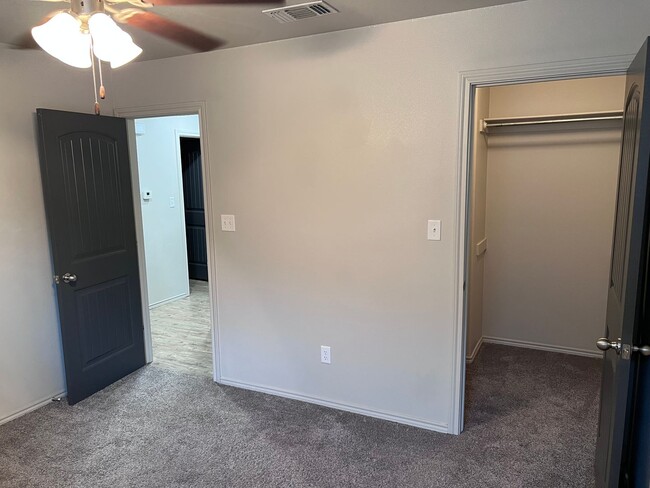 Building Photo - Amazing corner location in Wolfforth  4 be...