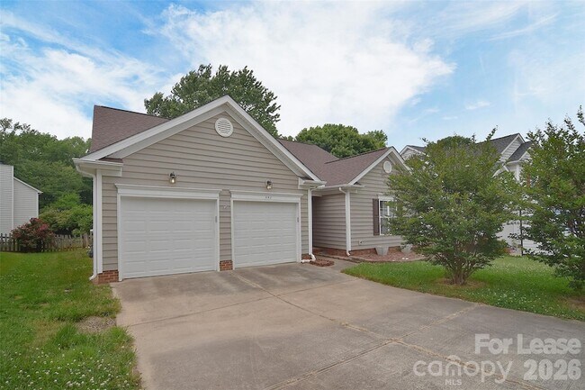 Building Photo - 550 Carlisle Dr