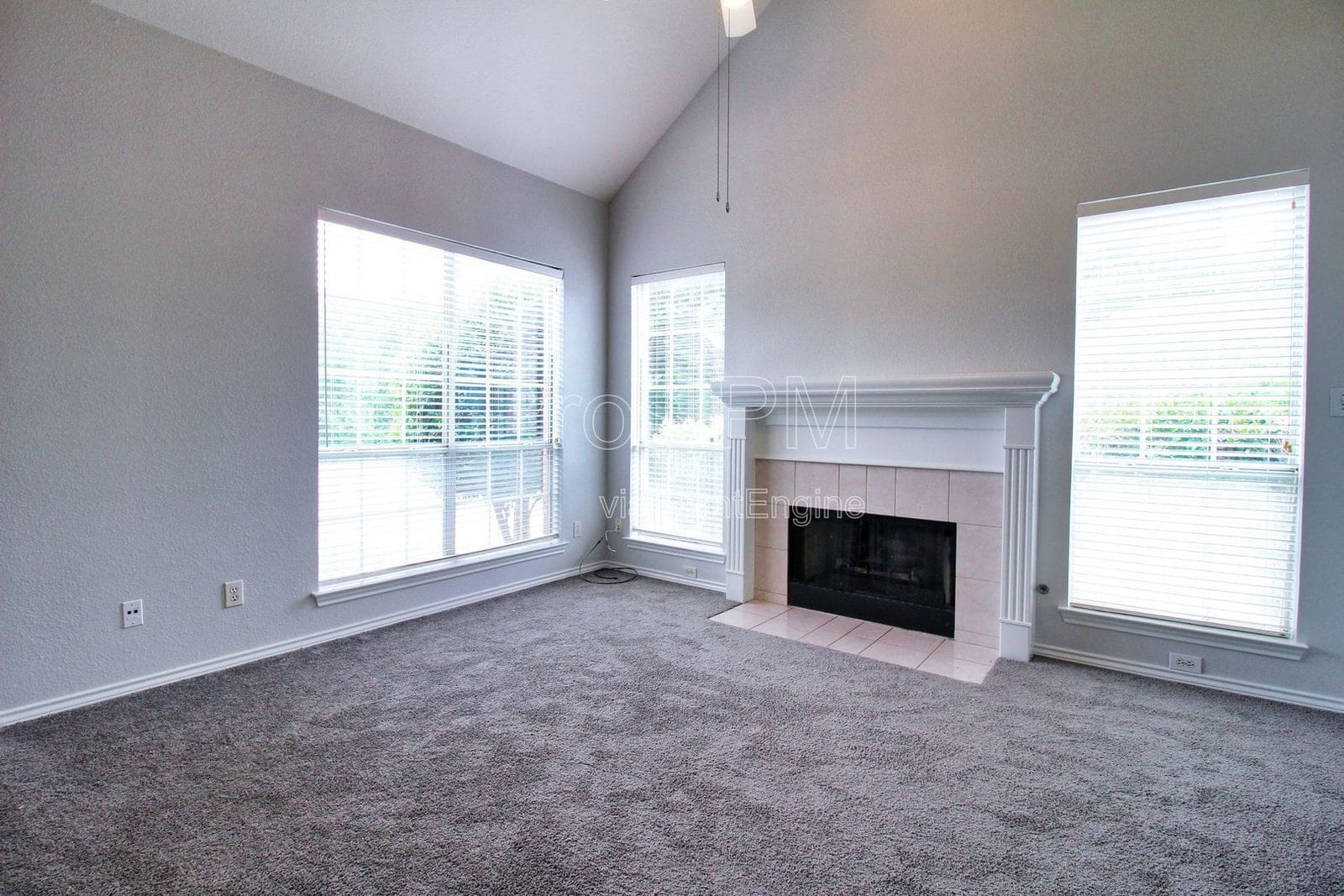 Building Photo - 8435 Creekside Cir