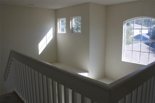 Building Photo - 1819 Meadow Pond Way