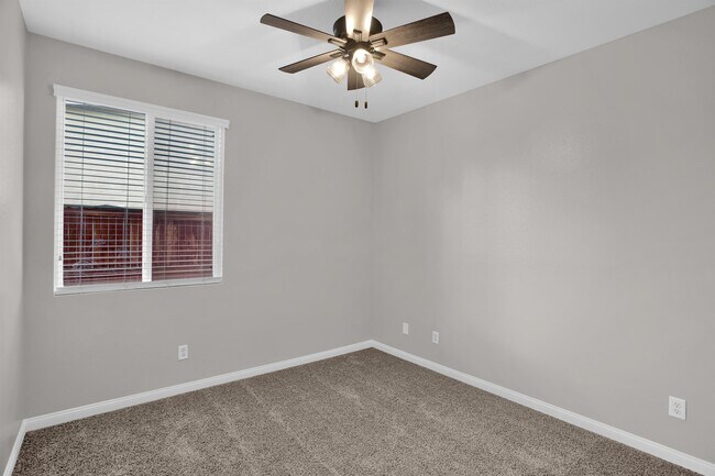 Building Photo - 409 Sutro Ct
