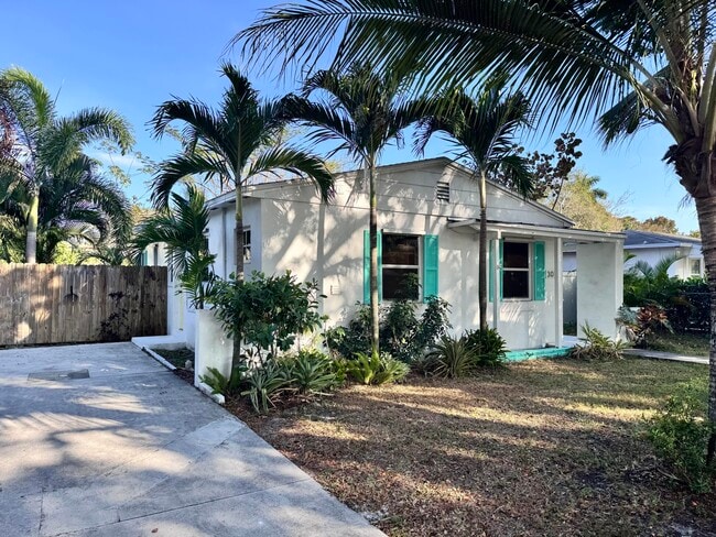 Building Photo - 3012 Glenwood Rd