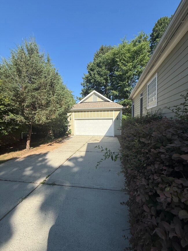 Building Photo - 20080 Long