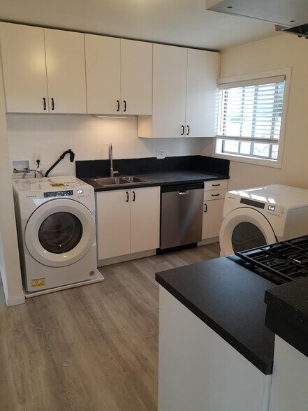 Washer & Dryer - 1608 260th St