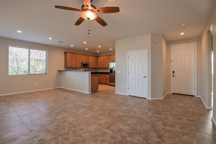 Building Photo - 7422 S Salt Water Dr