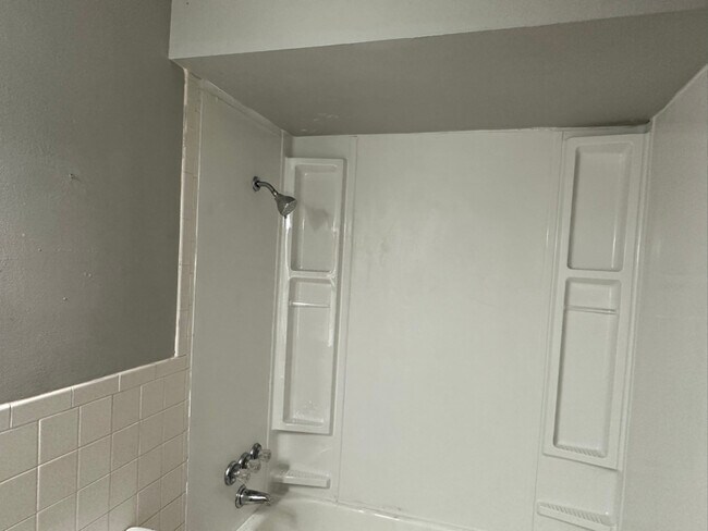 Building Photo - 10065 Puttington Dr