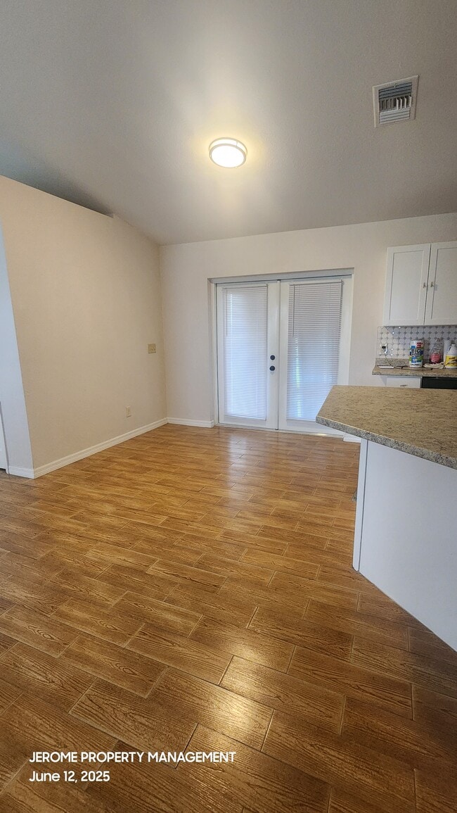 Building Photo - 2714 69th St W