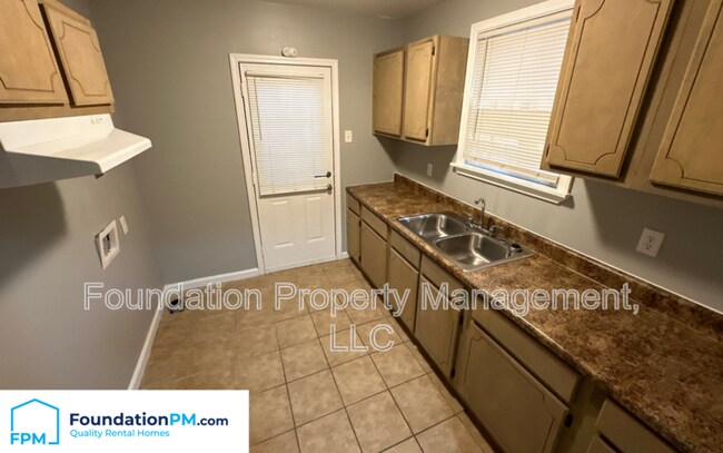 Building Photo - 442 Jacklyn Ave