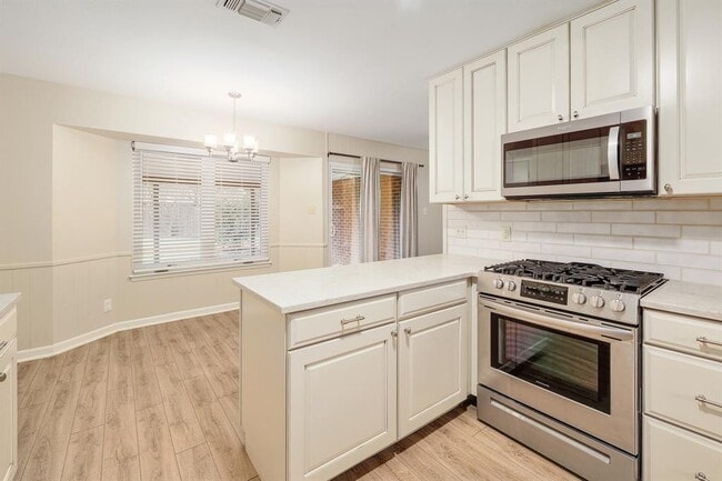 Building Photo - 8609 Melshire Dr