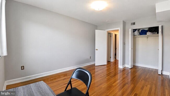 Building Photo - 3839 Hamilton St