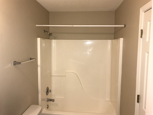 Building Photo - 2902 Edgefield Ct SW