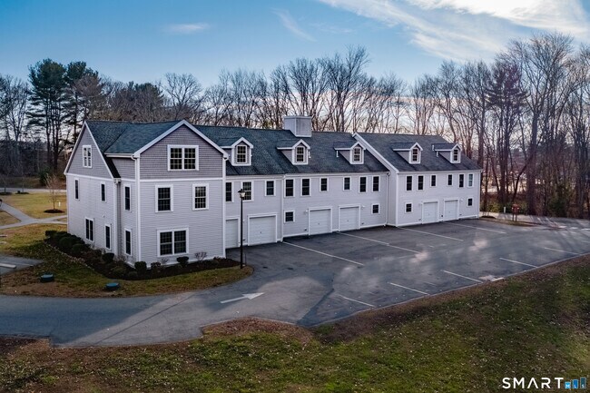 Building Photo - 77 Lyme St