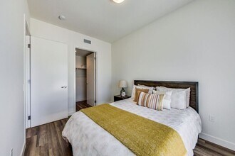 Building Photo - 950 Lofts