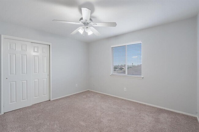 Building Photo - 2277 Green Meadows Ln