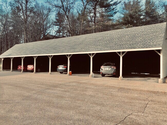 Building Photo - 5 Oak Hill Ln