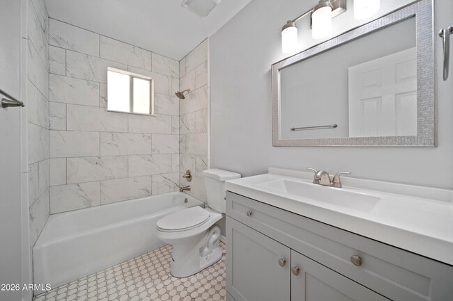 Building Photo - 570 S Yaqui Dr