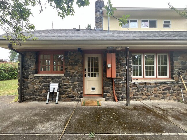 Building Photo - Charming Cottage Home with Timeless Character, Hardwood Floors, Flexible Living Spaces, and Expan...