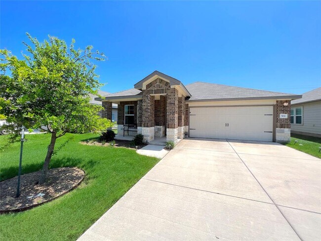 Building Photo - 502 Mossy Rock Dr