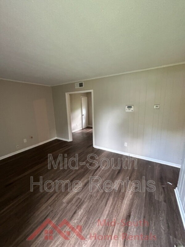 Building Photo - 815 Carol Ann Cove